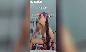 Young Lady uses vibrator to please her kpekus